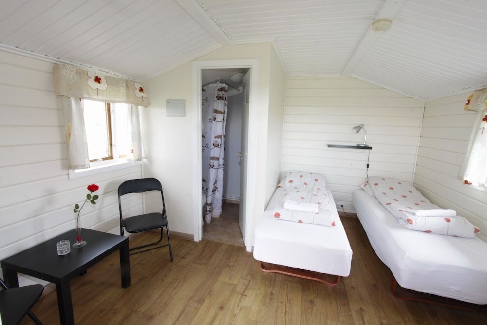 Hellisholar Cottages 2