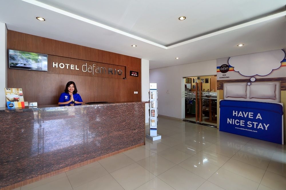 Hotel Dafam Rio 2