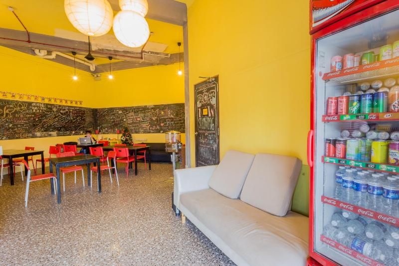 The Hive Singapore Hostel 2
