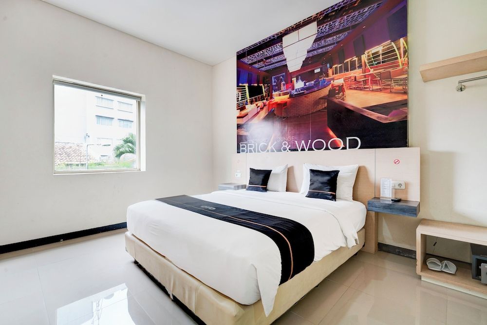 Townhouse Oak Cihampelas Near Ciwalk Formerly Promenade Hotel 1
