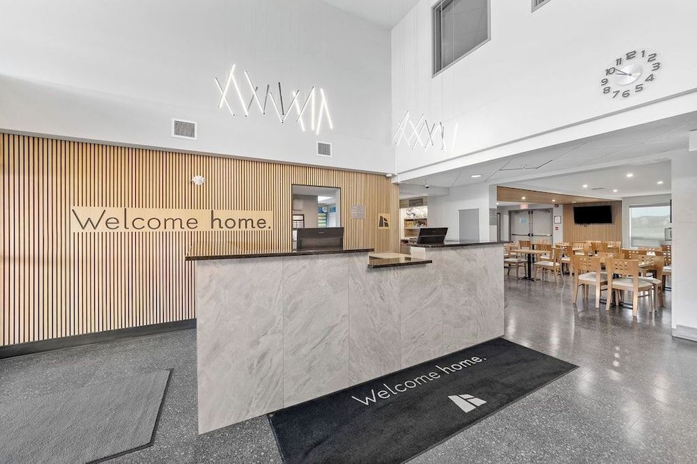 Home Inn and Suites Lloydminster 3
