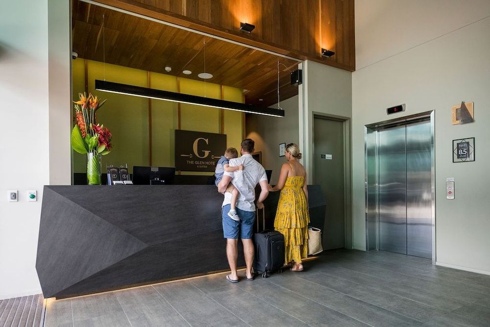 The Glen Hotel & Suites 3