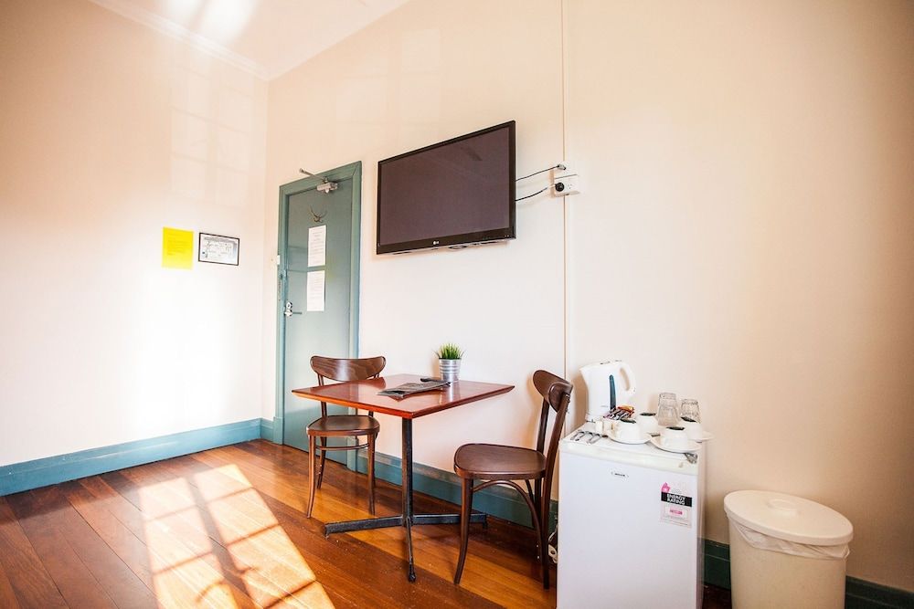 Captain Stirling Hotel 3