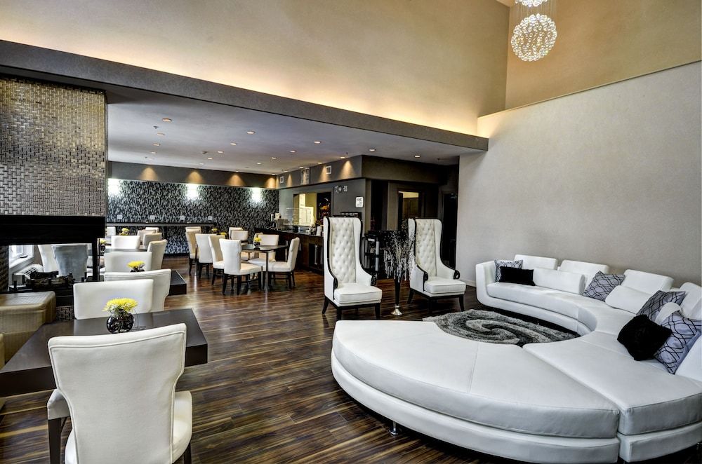 Home Inn & Suites Swift Current 3