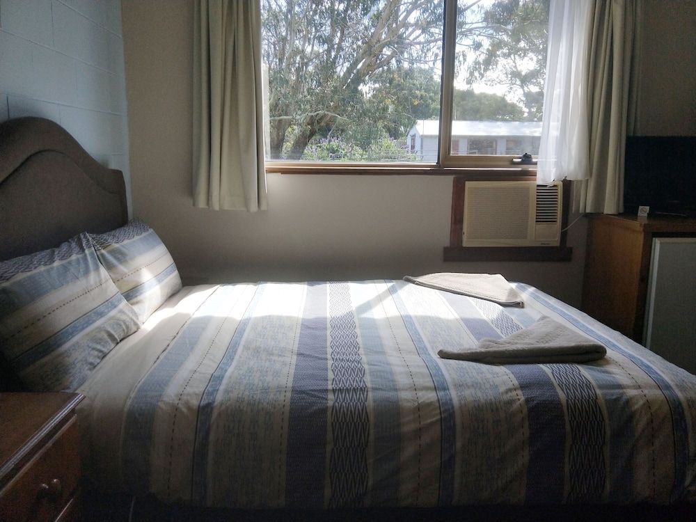 Twelve Apostles Motel & Country Retreat 2