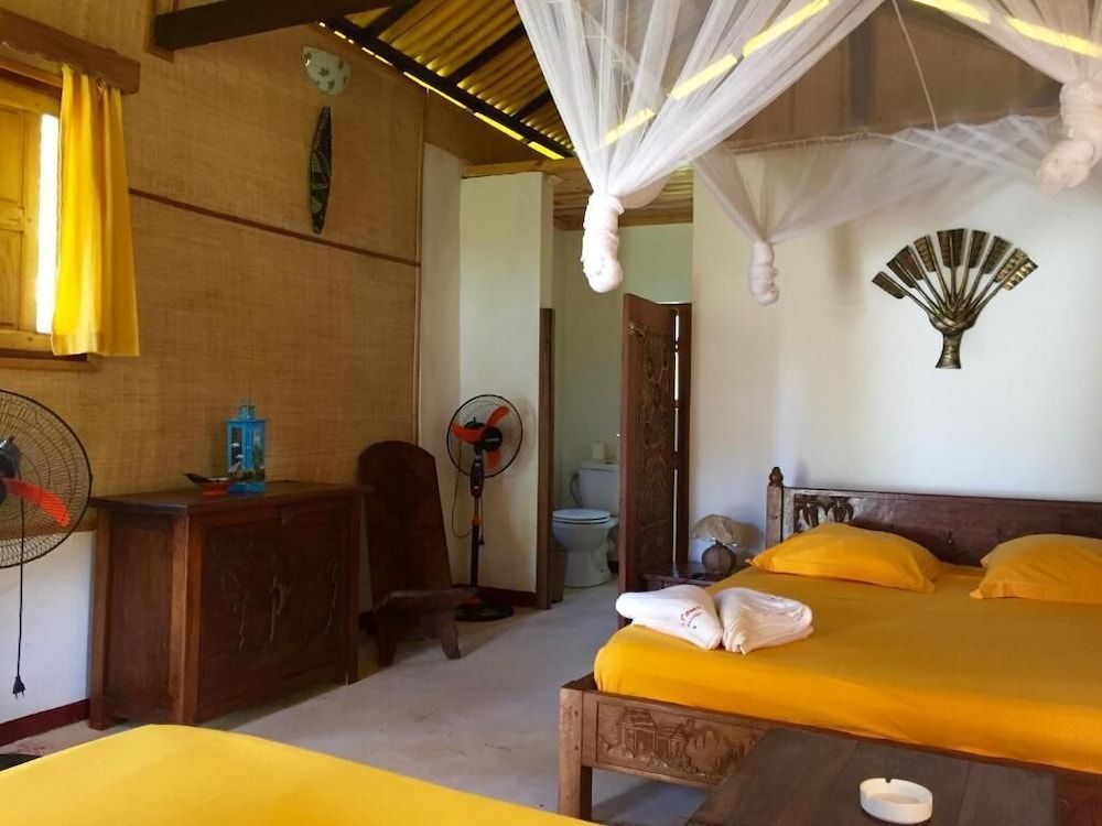 Hôtel Lodge La Pirogue Mahambo 3