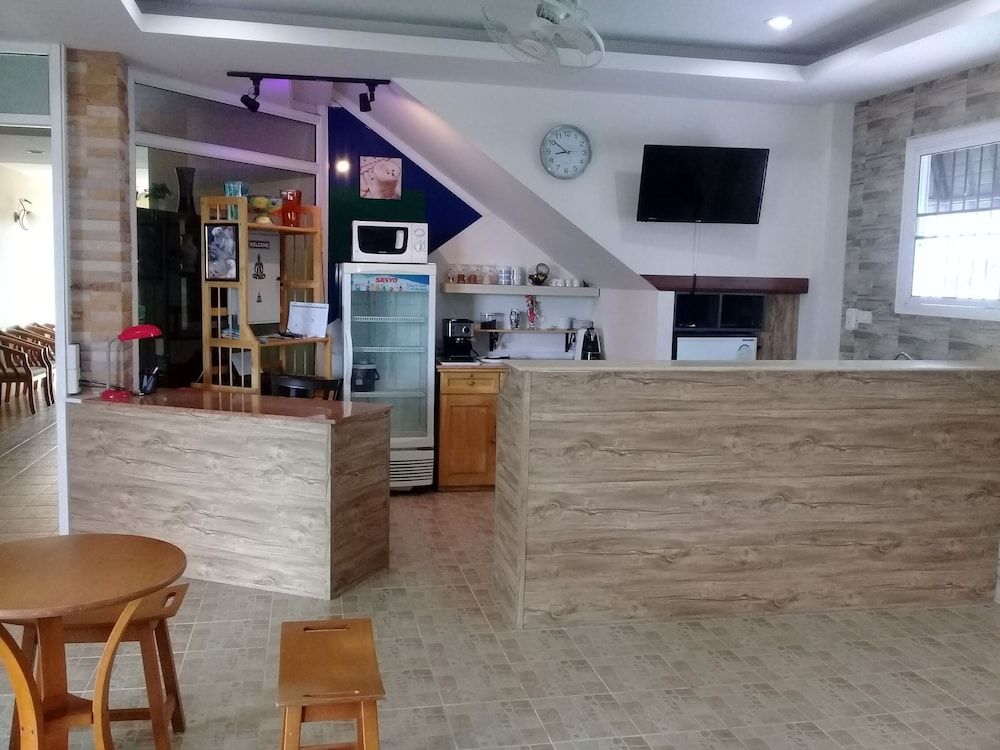 SR Sea View Apartments 2