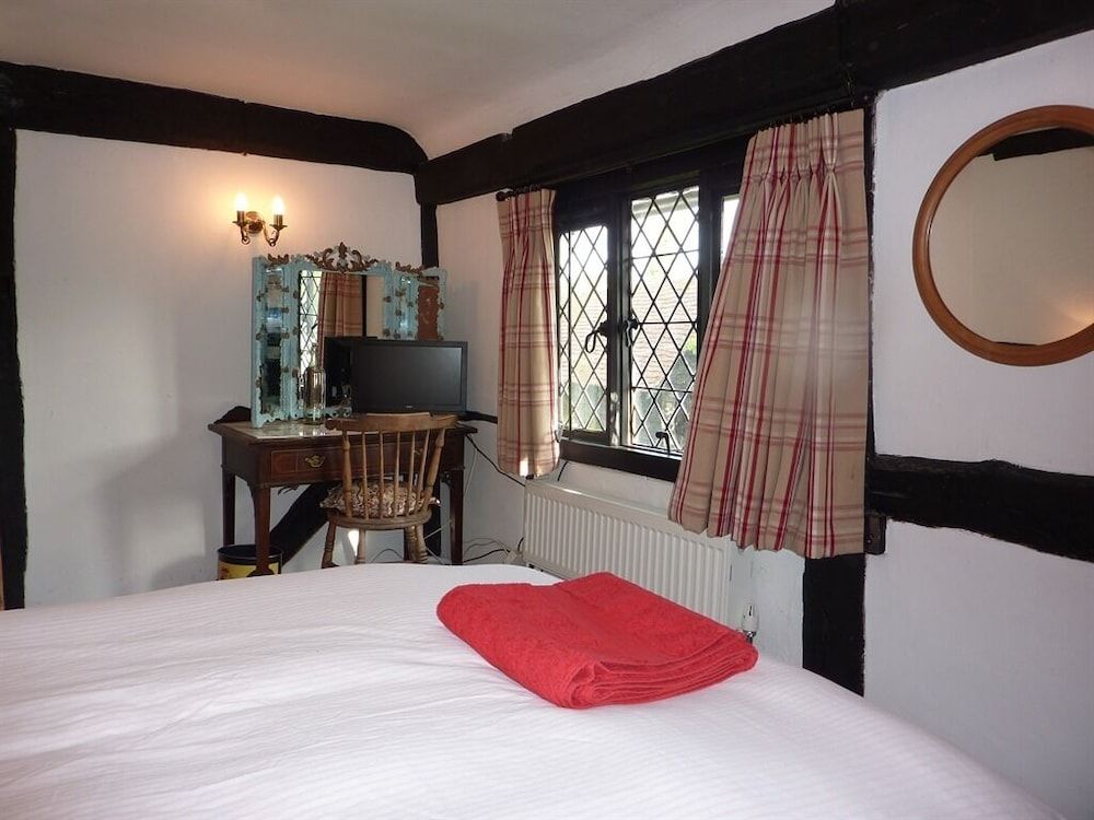 Bed and Breakfast Dunsfold 2