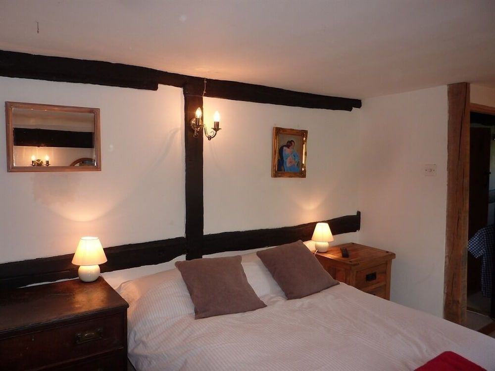Bed and Breakfast Dunsfold 3