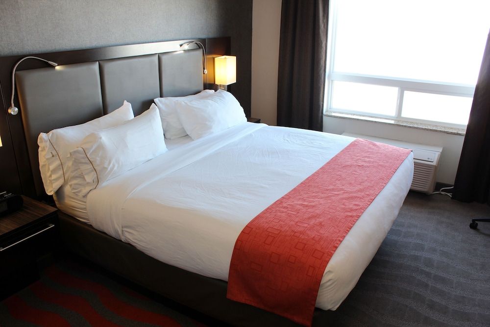 Chateau Inn & Suites Bonnyville 2