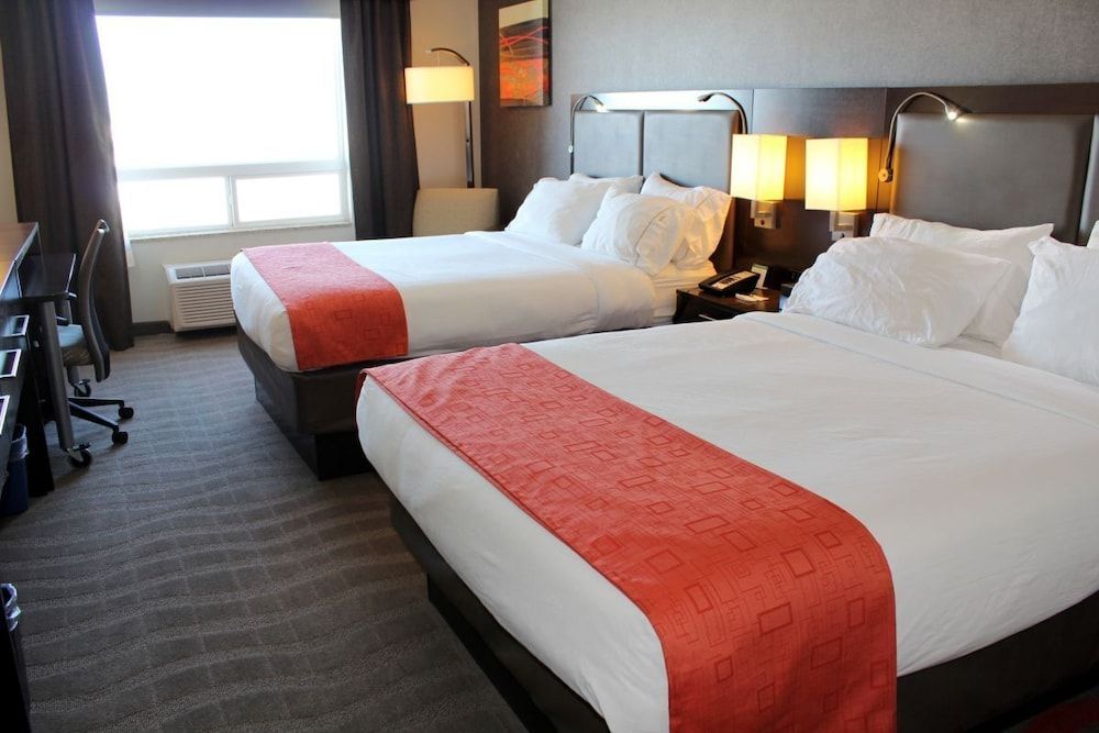Chateau Inn & Suites Bonnyville 3