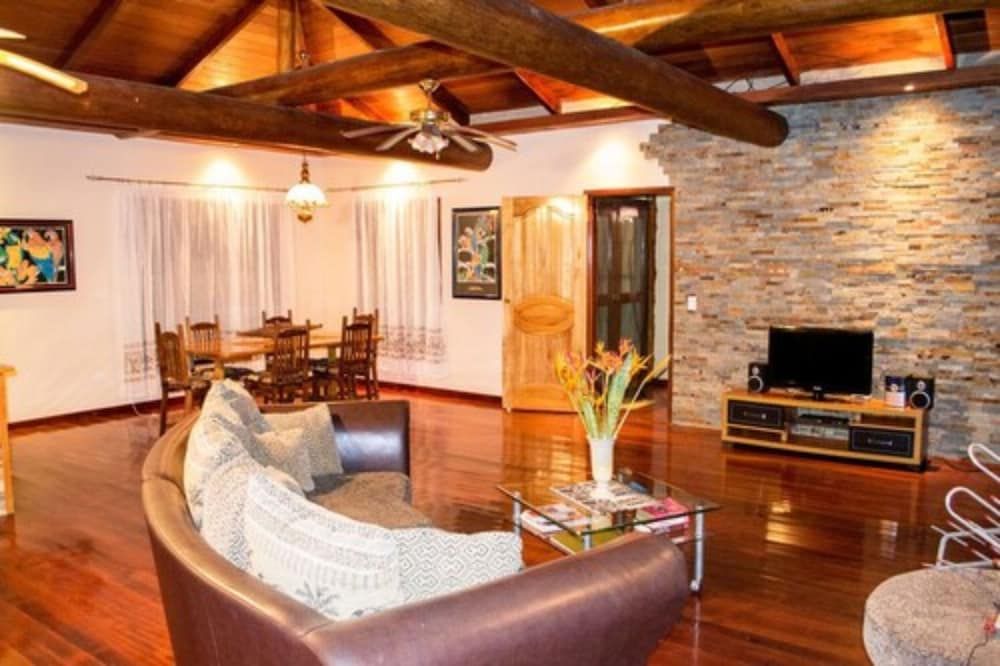 Korovesi Sunshine Villas 2