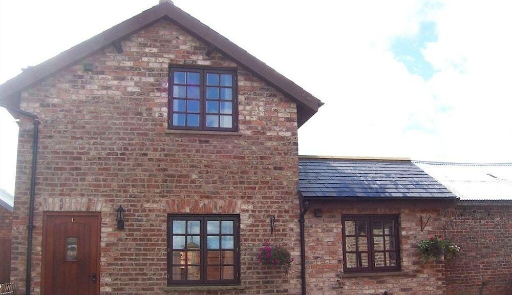 Thompsons Arms Holiday Lets + B & B 1