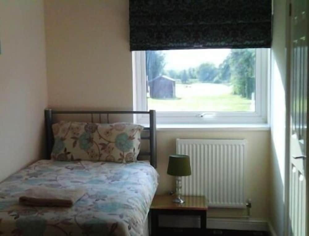 London Heathrow Guesthouse 3