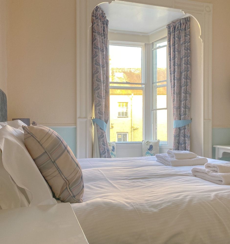 The Tavern - Steakhouse and Lodge 2