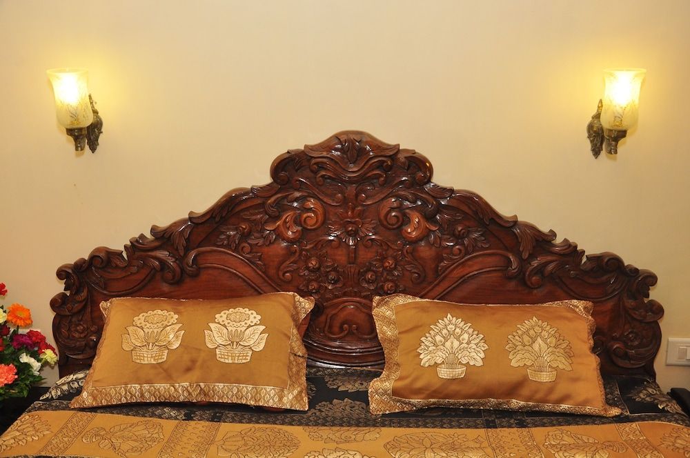 Mayflower Beach Resort 2