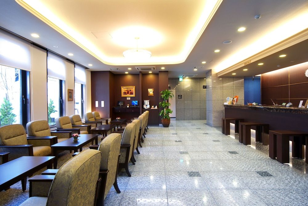 Hotel Route-Inn Mitsukaido Ekimae 2