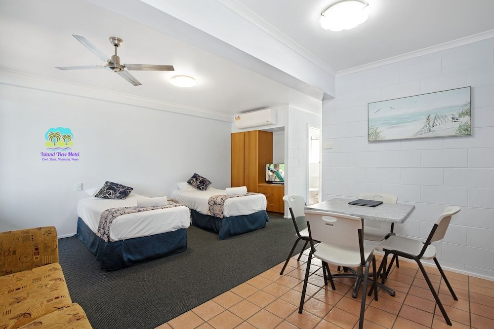 Island View Motel 3