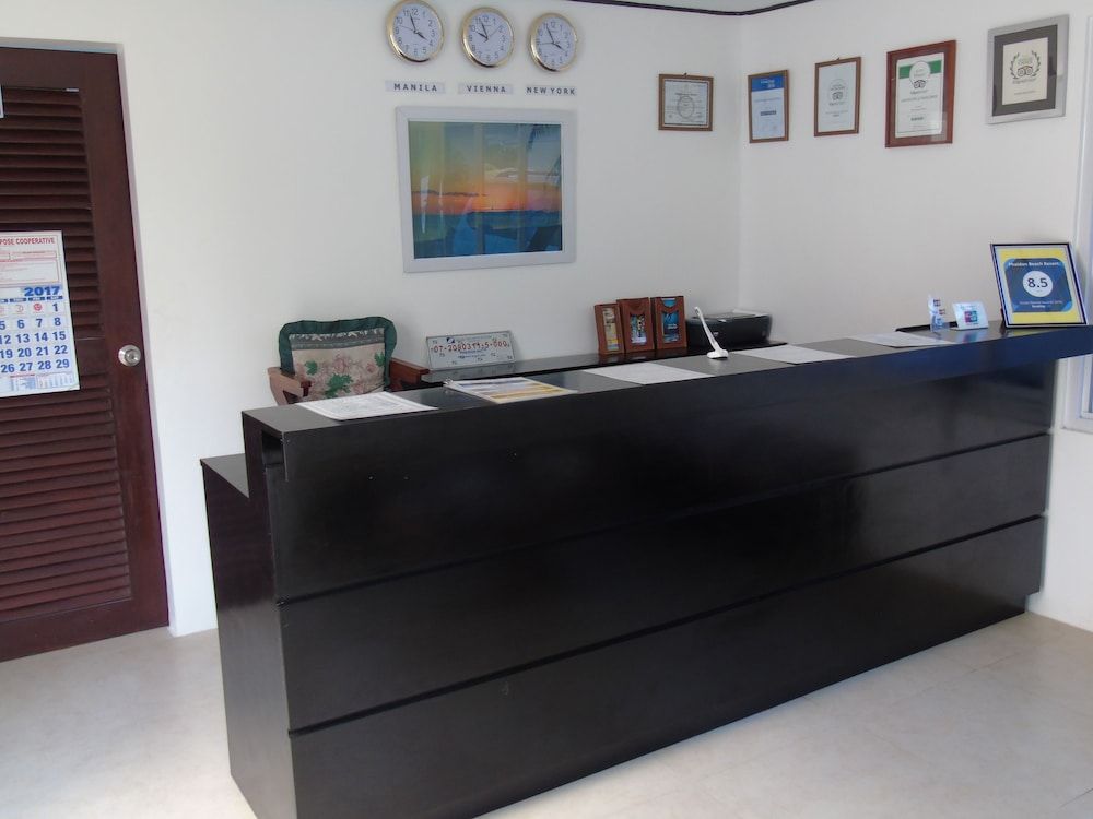 Phaidon Beach Resort 3