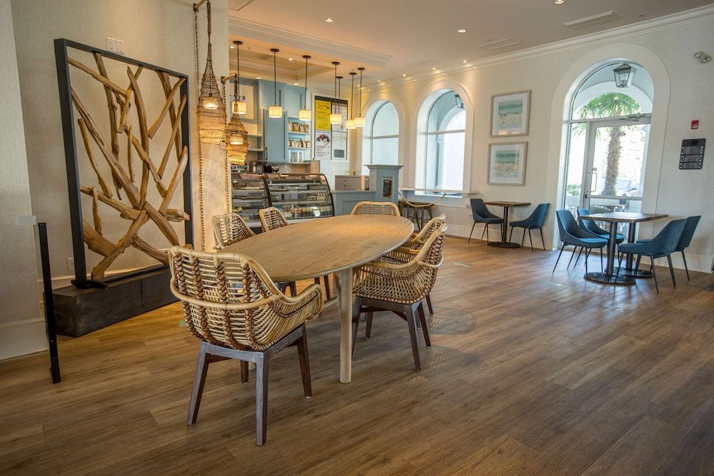 Prestige Oceanfront Resort, WorldHotels Luxury 3