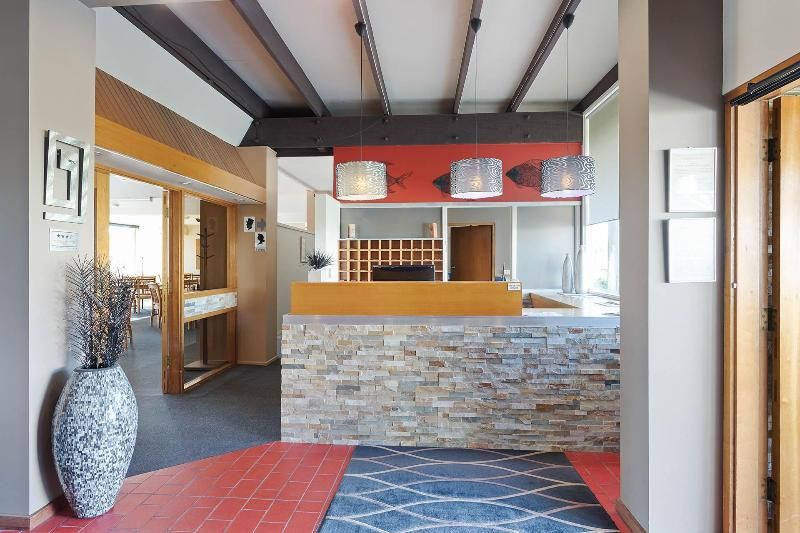 Black Dolphin Motel & Apartments