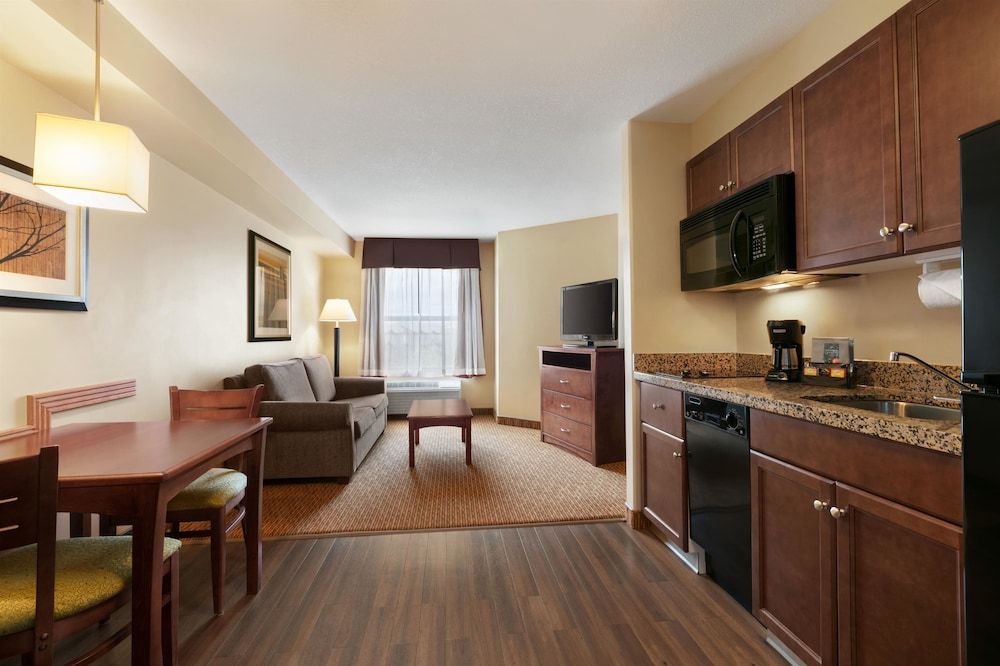 Days Inn & Suites by Wyndham Sherwood Park Edmonton 3