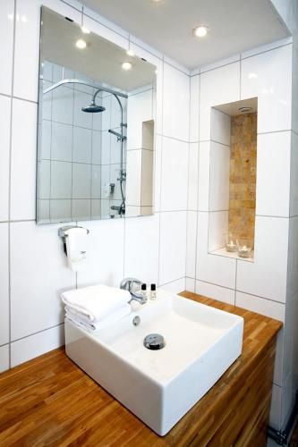 Adels Hotel 2