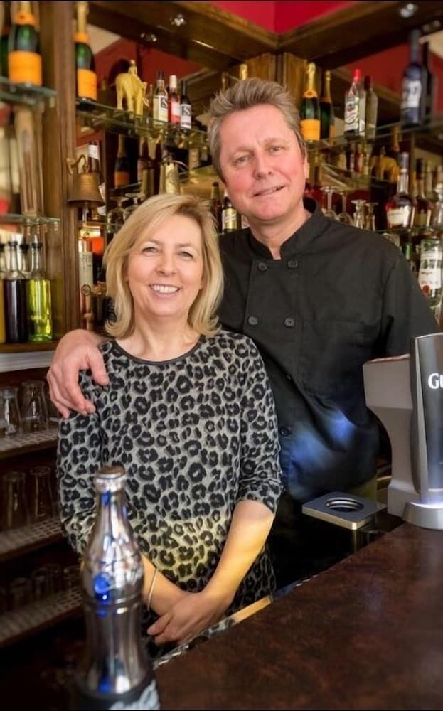 Cheshire Hospitality Ltd T/A Lennox Lea Studios & Apartments 3 stelle a Sale