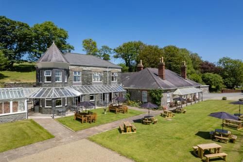 Broadway Country House 2