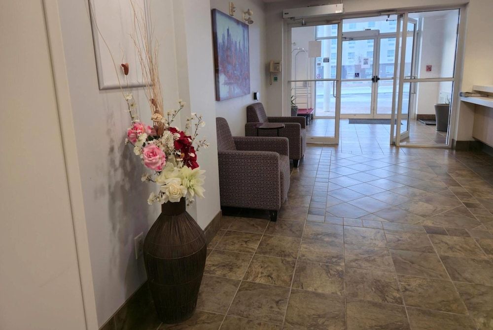 Super 8 by Wyndham Estevan 3