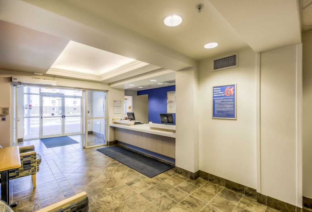 Motel 6 Estevan, SK 2