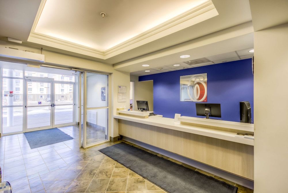Motel 6 Estevan, SK 3