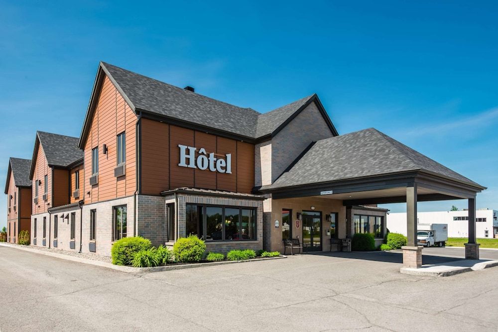 Econo Lodge Inn & Suites 2 étoiles à Saint-Apollinaire