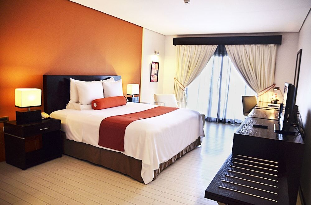 Thunderbird Resorts - Poro Point 3