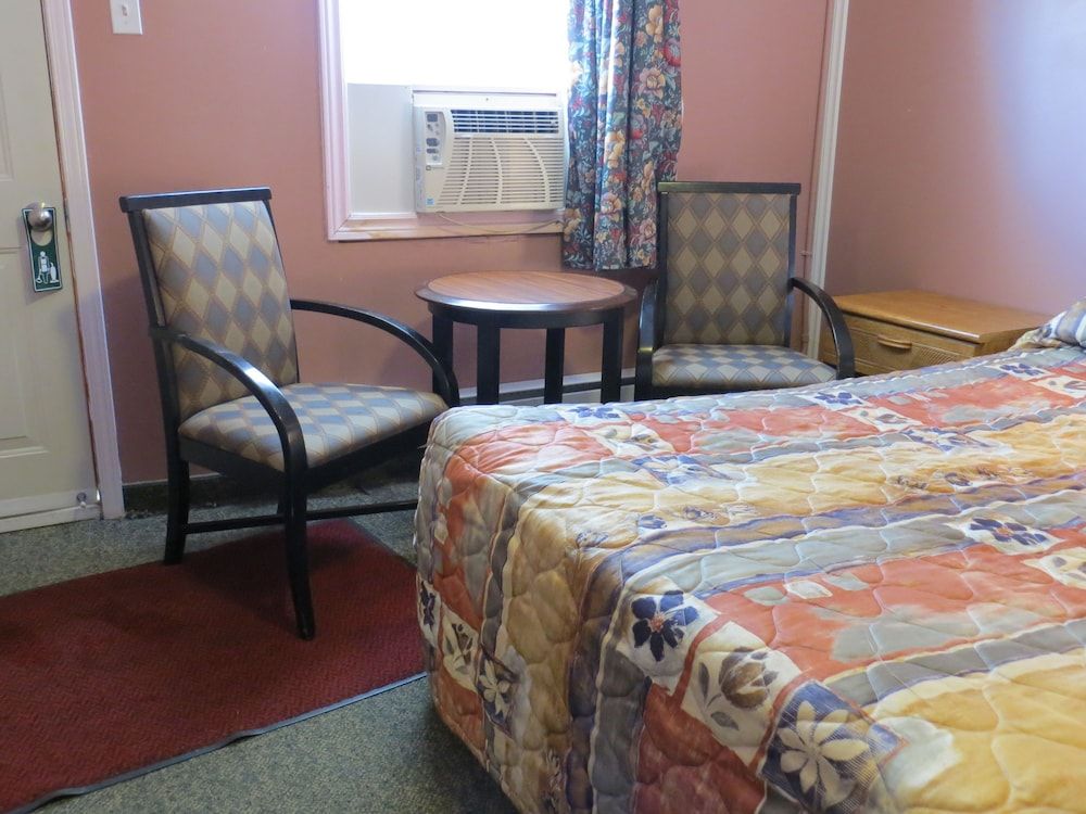 Kings Inn - Orillia 2