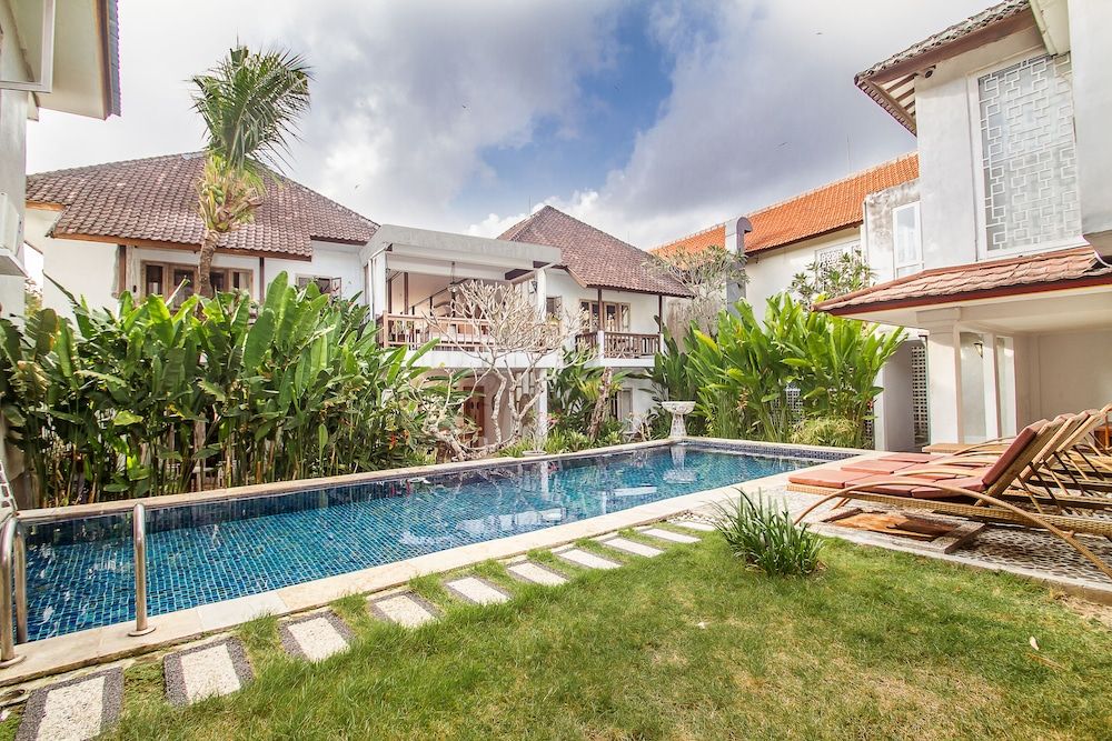 Abian Biu Mansion 3 estrellas en Kerobokan