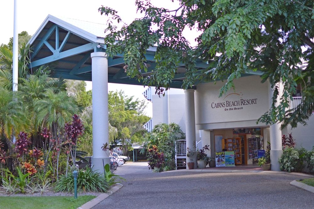 Cairns Beach Resort 2