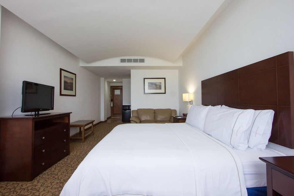 Holiday Inn Express Nuevo Laredo 3