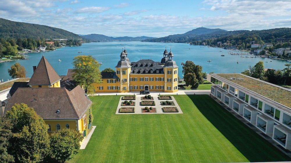 Falkensteiner Schlosshotel Velden 1