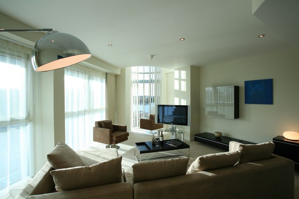 Captains Club Hotel 3