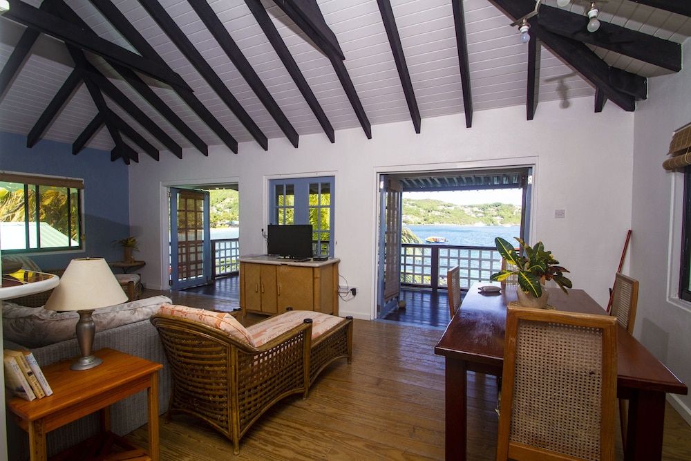 Bequia Beachfront Villa Hotel 2