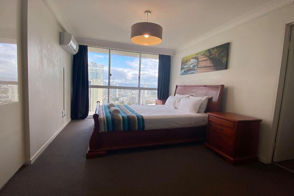 Hi Surf Beachfront Resort Apartments 3