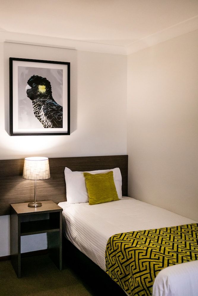 Best Western Plus Ambassador Orange 3