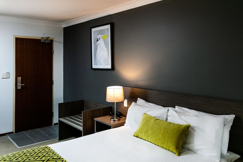 Best Western Plus Ambassador Orange 2