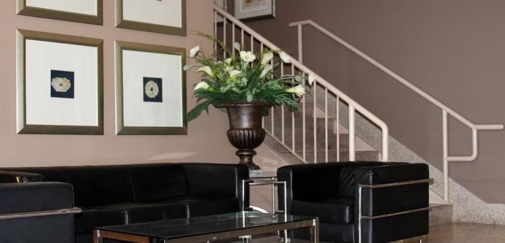Red Lion Inn and Suites 3