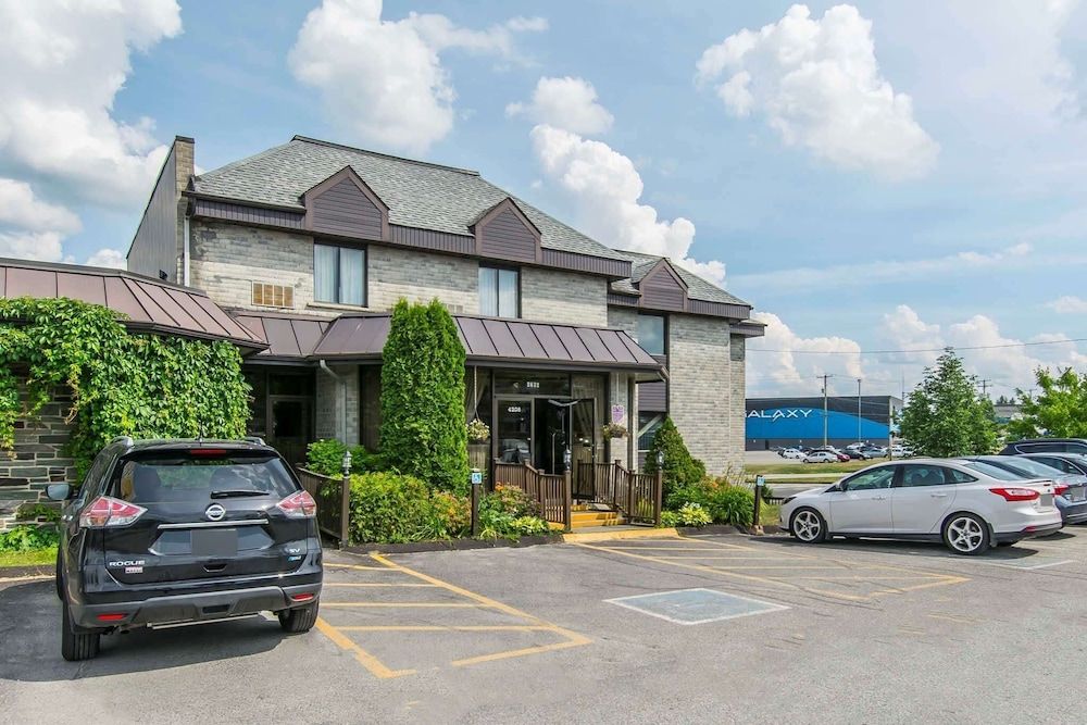 Quality Hotel & Suites 3 estrelas em Sherbrooke