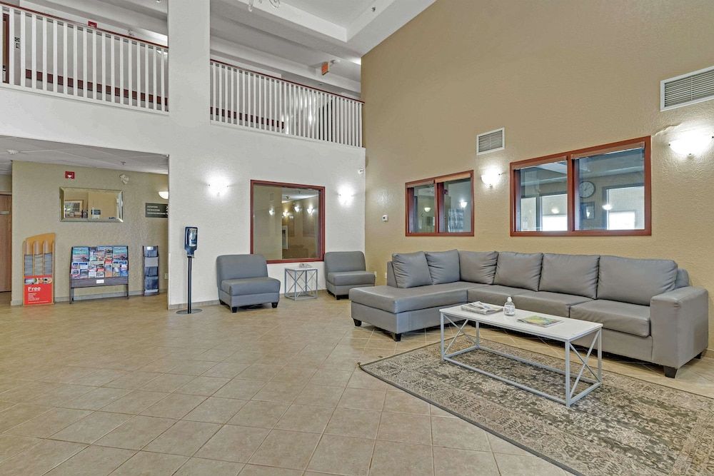 Quality Inn & Suites 3