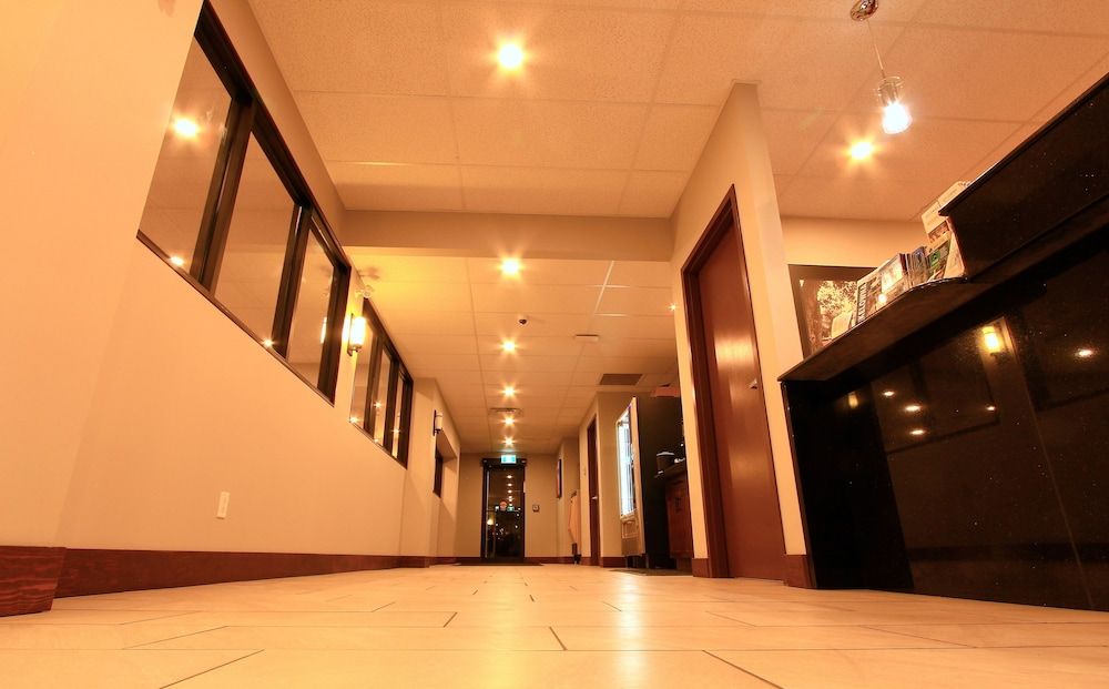 Super 8 by Wyndham Kelowna BC 2