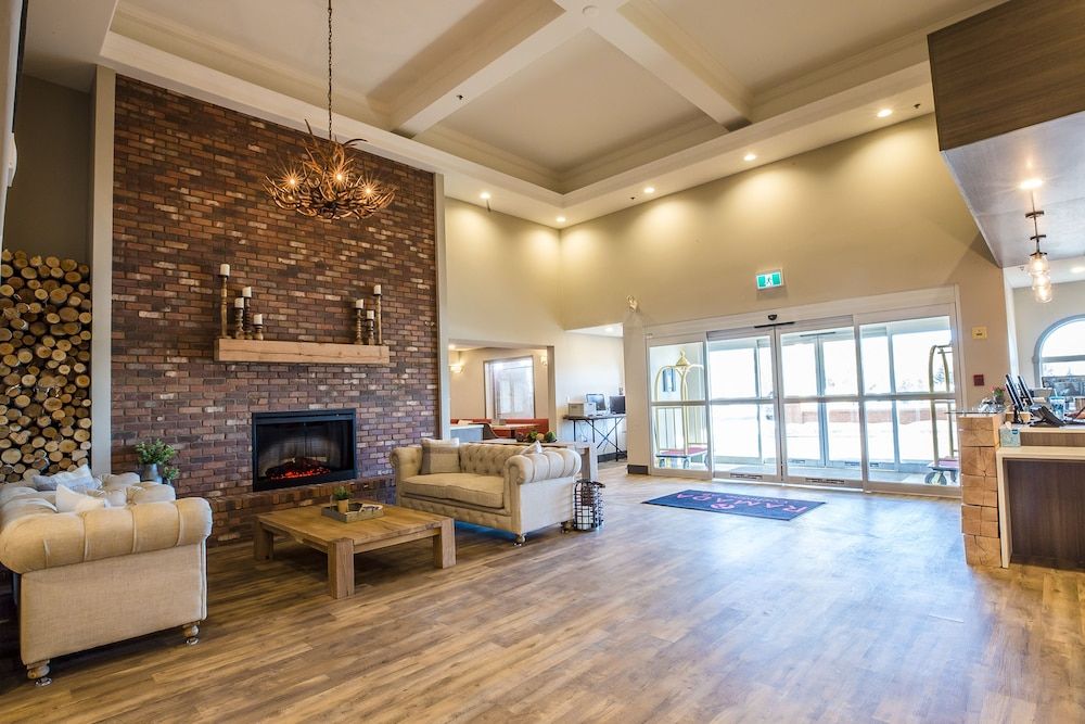 Ramada by Wyndham Cochrane 2