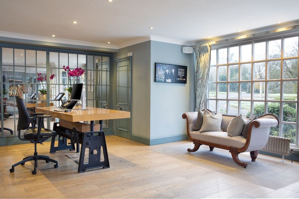 Mercure Box Hill Burford Bridge Hotel 3